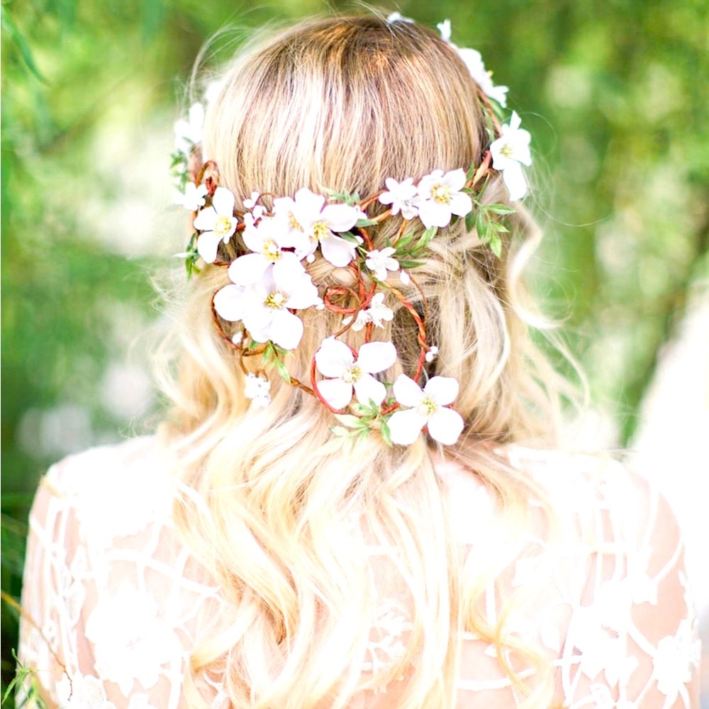 Made to order! I can do real, dried or silk flowers.